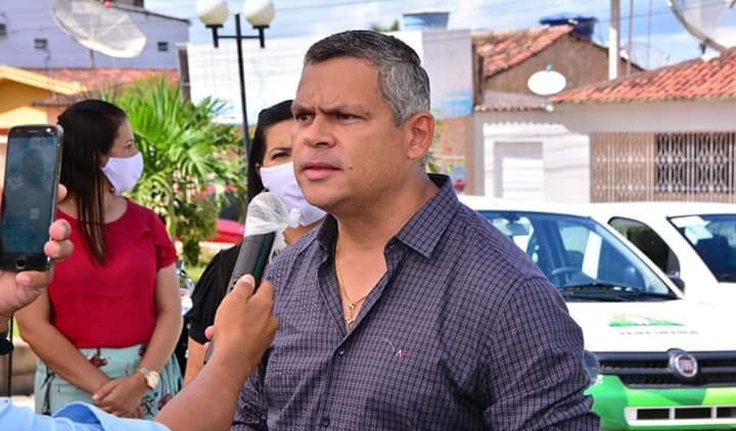 Prefeito de Feira Grande rebate falas de deputado Jairzinho Lira