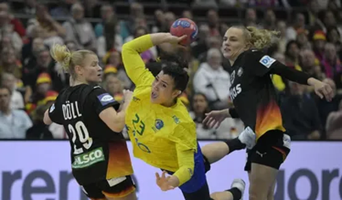 Brasil perde da Alemanha e se despede do Mundial de handebol feminino