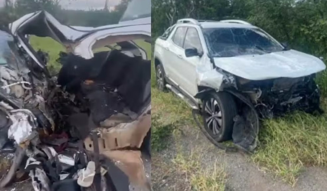 Cinco jovens morrem após dois carros baterem de frente no interior da Bahia