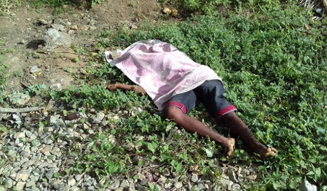 Corpo de homem é encontrado às margens da linha férrea em Palmeira dos Índios