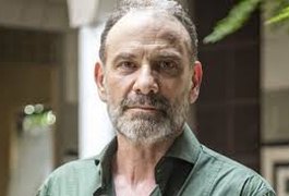 Ator Marco Ricca, de 58 anos, está intubado por causa do coronavírus