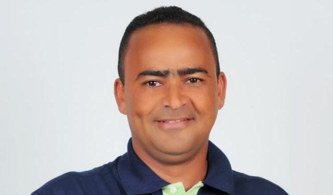 Vereador alagoano é detido por desacato após xingar policiais e negar acesso à sua casa