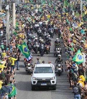 Passeio com motociclistas reúne milhares de apoiadores de Bolsonaro no Rio de Janeiro