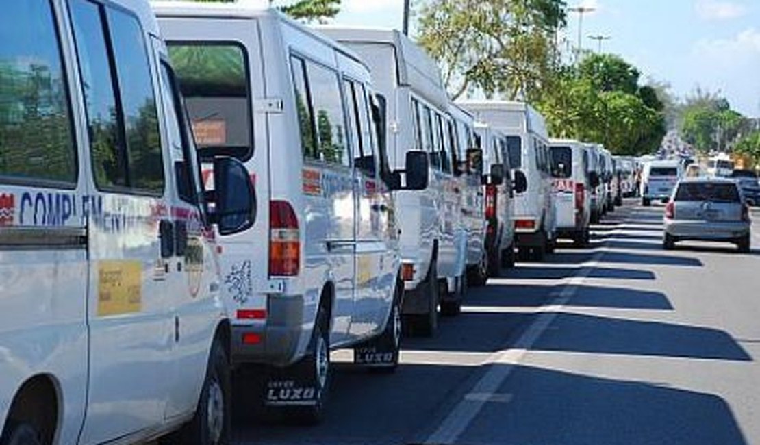 Sindicato obtém mandado de segurança contra licitação do transporte complementar