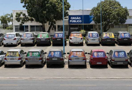 Carros plotados com propaganda eleitoral não poderão permanecer nos estacionamentos da Defensoria de AL