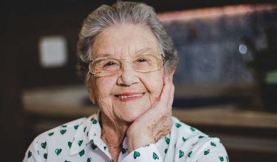 Aos 87, Palmirinha Onofre é contratada pela Globo