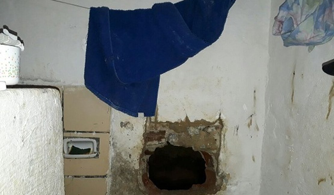 Detentos abrem buraco em parede de cela e escapam de delegacia em Novo Lino