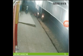VÍDEO. Criminosos assaltam pizzaria em Junqueiro