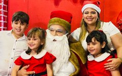 Magia Natalina Ilumina Junqueiro com a Chegada Triunfal do Papai Noel