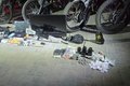Companhia de Raio prende dois homens com fuzil durante operação em Maceió