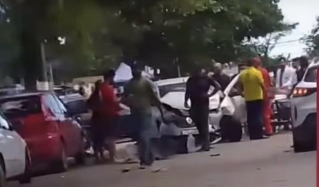 Perseguição policial termina com um suspeito morto e dois presos após confronto em Maceió