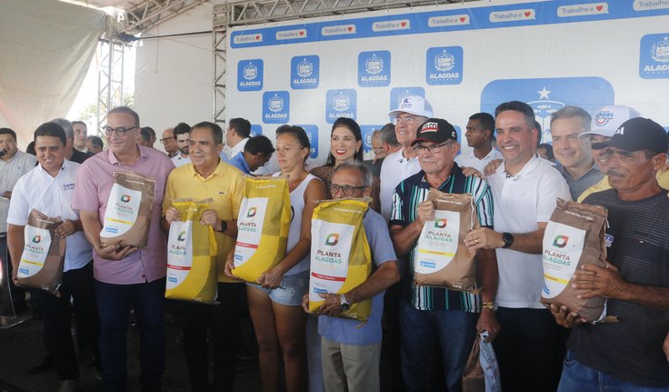 Prefeito Leandro Silva comemora inauguração da ligação estratégica entre a BR 101 e a AL 220, em Junqueiro