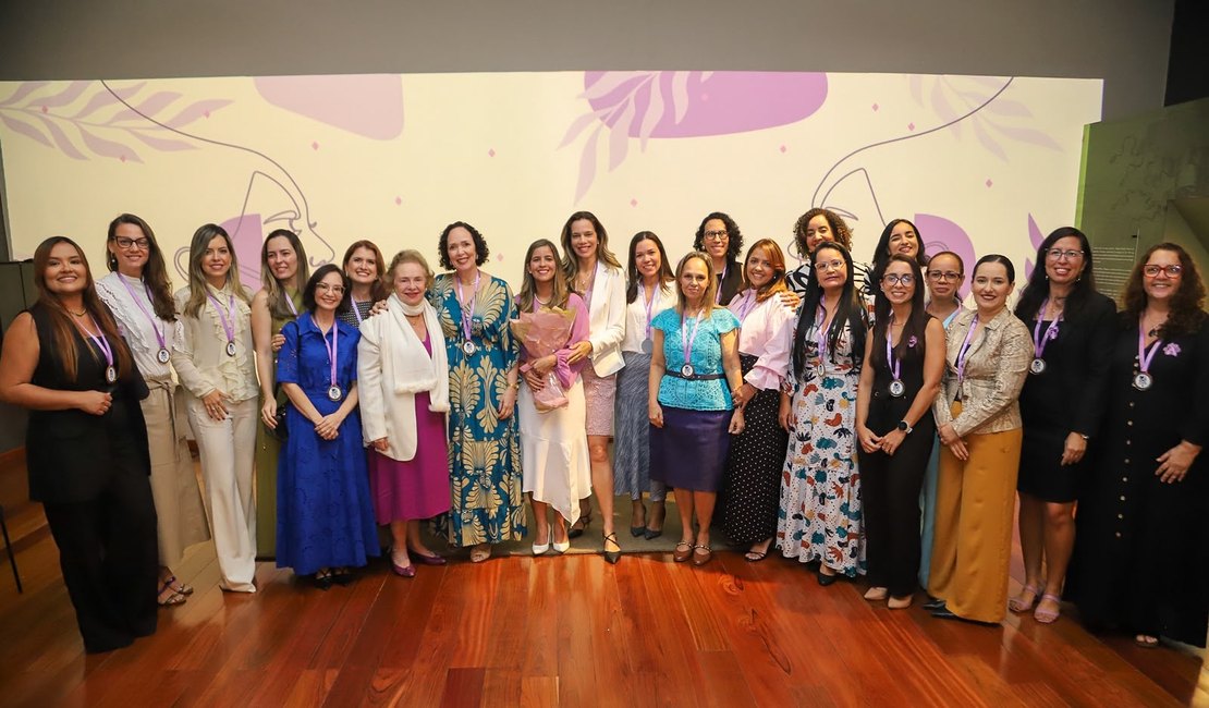 Tribunal de Justiça de Alagoas homenageia 20 mulheres em celebração da Lei Maria da Penha