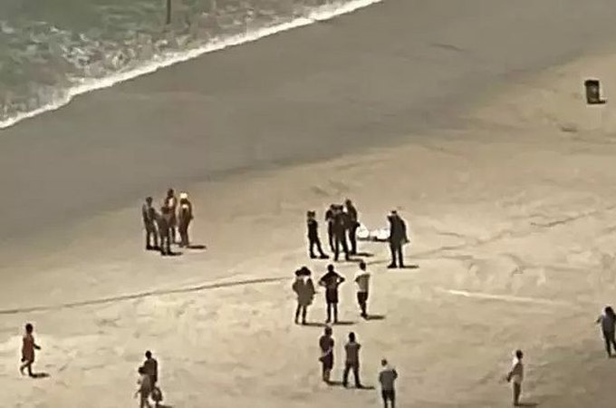 Lancha atropela duas pessoas em praia no Balneário Camboriú