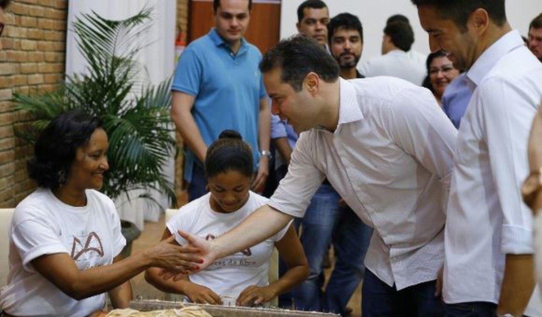 Em Maragogi, Renan Filho anuncia a construção de Centro de Convenções e saneamento