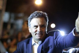 Aécio recebe salário de R$ 19 mil após descontos por afastamento