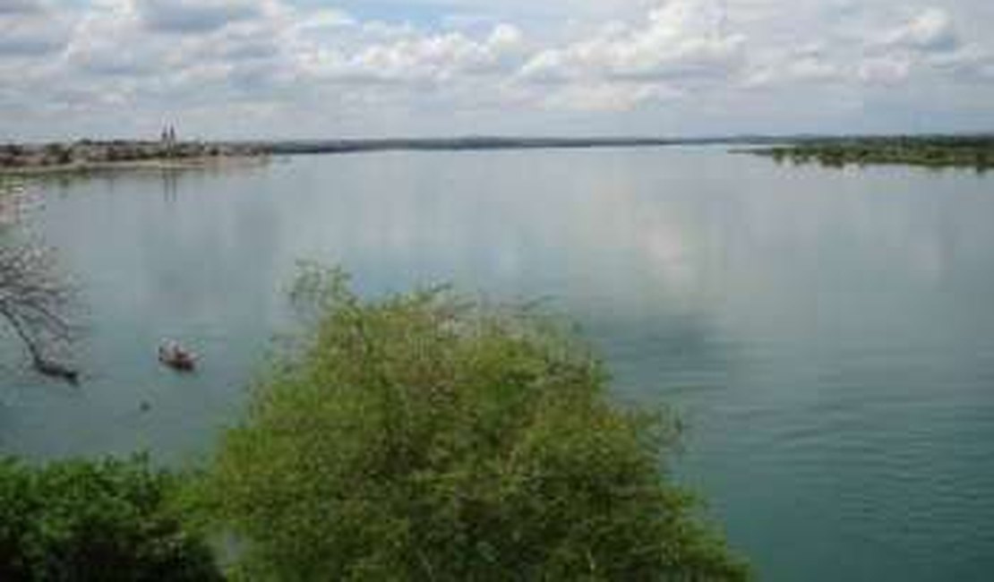 Corpo de pescador é encontrado enrolado na própria rede no São Francisco, em Pão de Açúcar