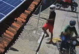 Idosa é agredida e jogada no chão durante assalto em Maceió