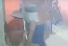 VÍDEO: Câmera registra momento em que homem tira vítima de estupro à força de casa em Marechal