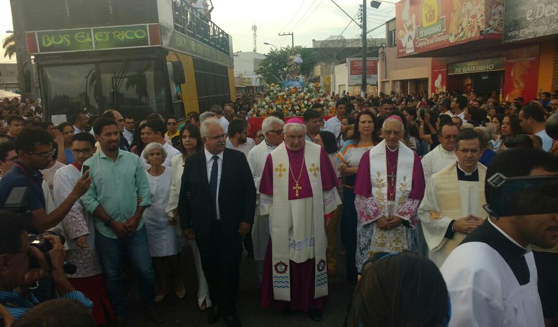 |Vídeo| Fiéis acompanham procissão de Nossa Senhora do Bom Conselho em Arapiraca