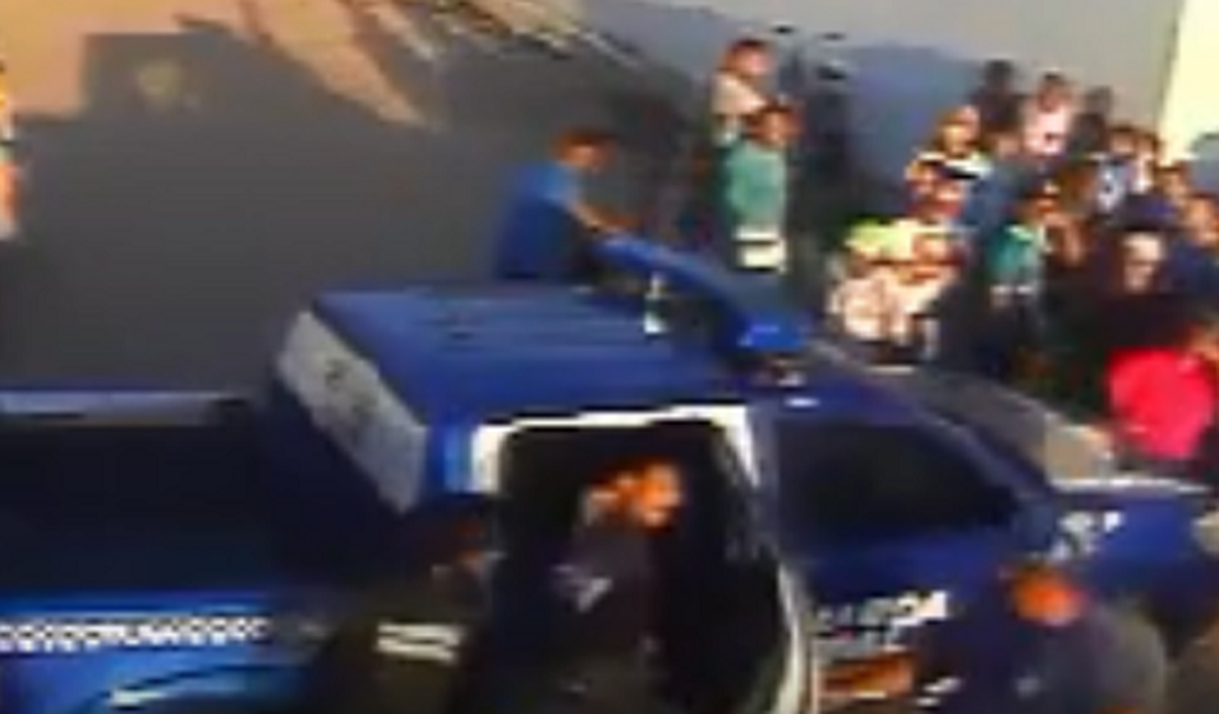 VÍDEO. Pedreiro desaparecido levou socos antes de ser colocado em viatura da GM de Campo Alegre