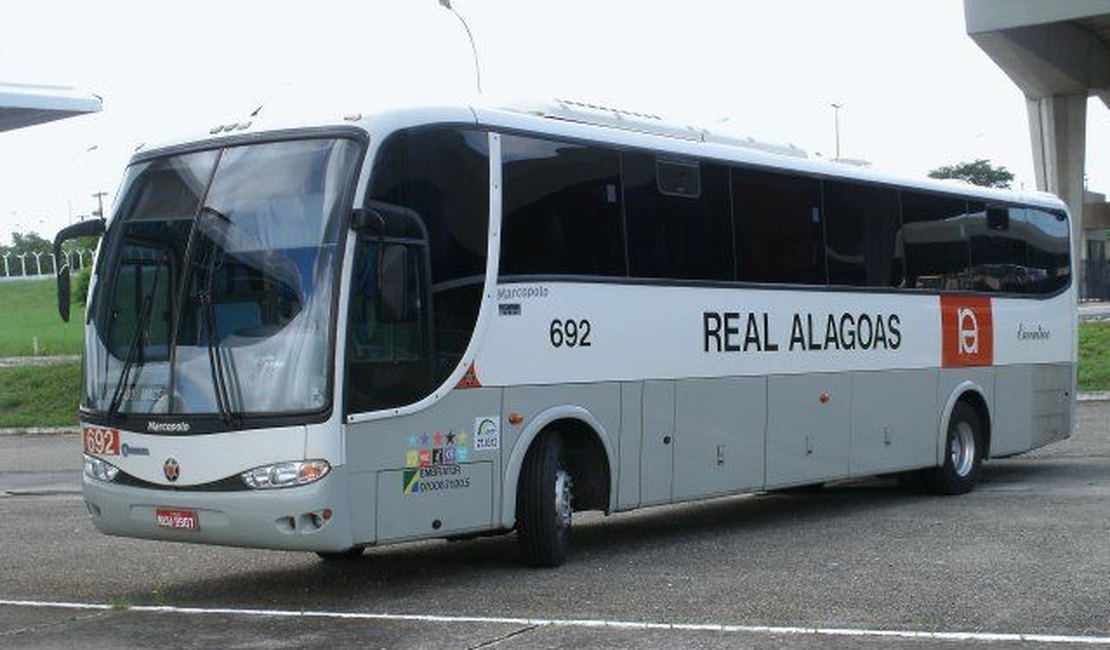 Ônibus que seguia para Arapiraca é assaltado em São Miguel dos Campos