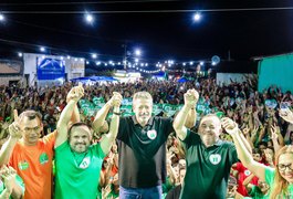 Ao lado do deputado federal Arthur Lira, Bastinho realiza o maior comício da história de Taquarana