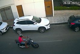VÍDEO: Com dono no trabalho, ladrão furta peça de motocicleta no Centro de Arapiraca