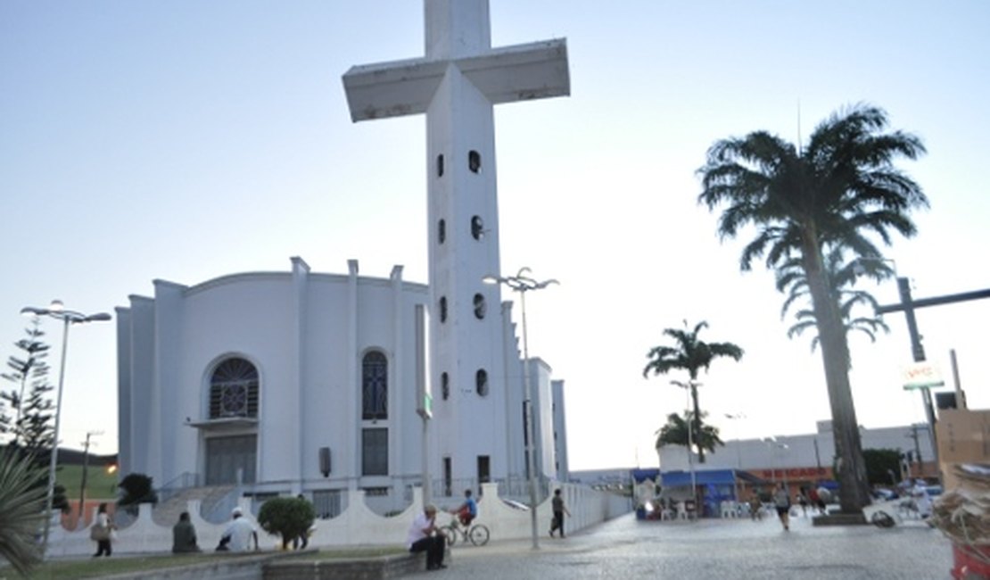 Igreja Concatedral tem nova pintura entregue nesta quarta-feira