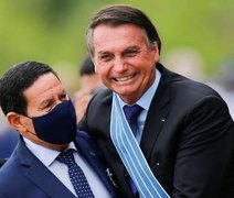 Descontente com Mourão, Bolsonaro exclui vice de reunião com ministros