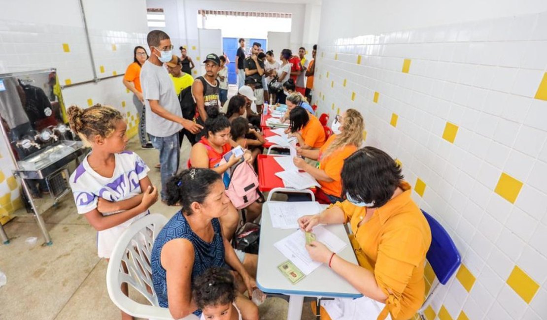 Educação de Maceió presta assistência a mais de 900 alojados em unidades escolares