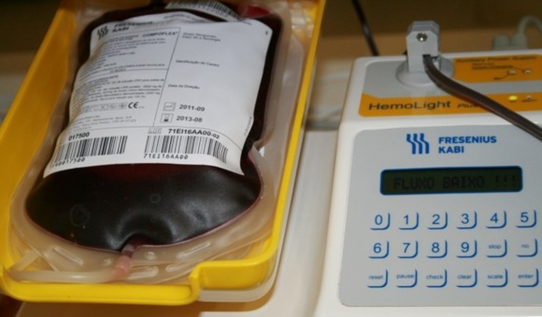 Com apenas 51% do estoque mínimo, Hemoal apela por doações de sangue