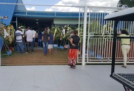 Sob forte comoção, familiares e amigos se despedem de empresário arapiraquense