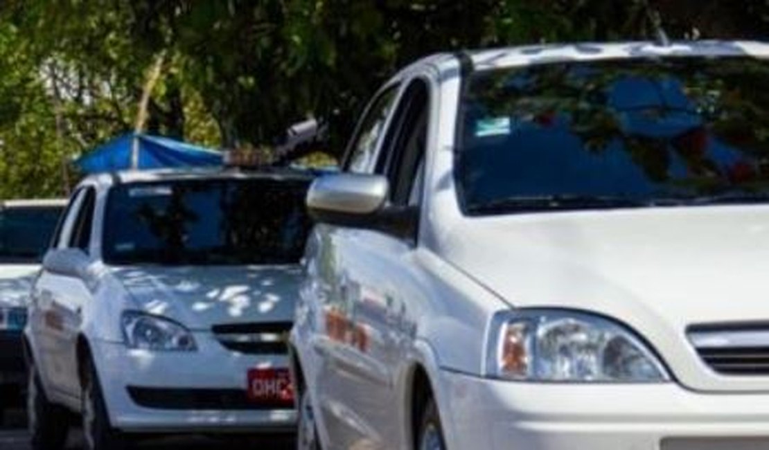 Vídeo: Taxistas prometem interditar ruas do Centro de Maceió nesta quarta-feira (28) em protesto