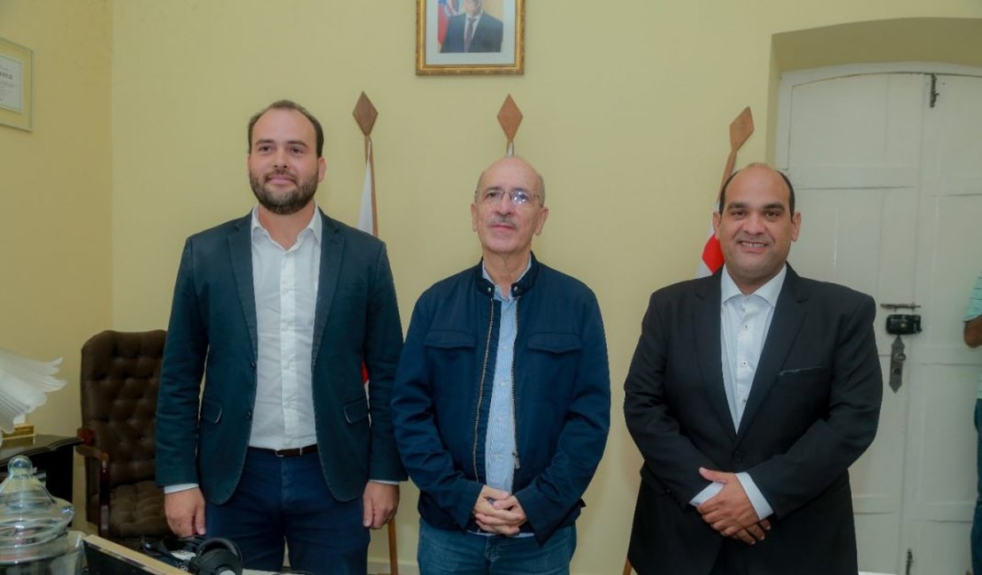 Ronaldo Lopes empossa os novos gestores de pastas da Prefeitura de Penedo