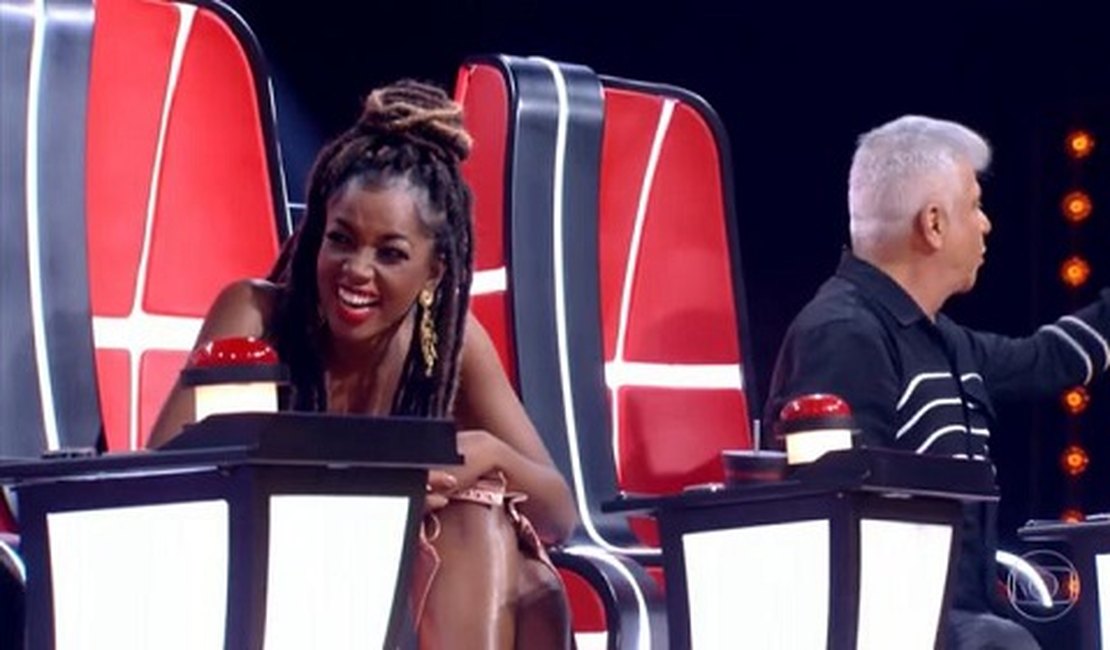 Iza vira queridinha no 'The Voice Brasil' e Lulu dispara: 'Alguém tem o telefone do Brown?”