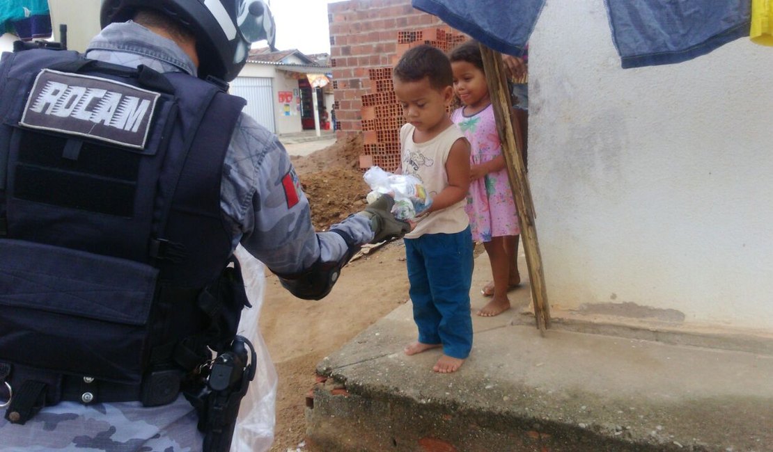 Rocam comemora o Dia das Crianças com entrega de presentes no Brisa do Lago