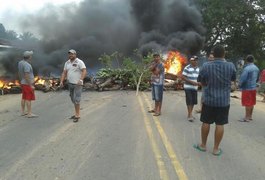 Empresa retira lombadas eletrônicas de Arapiraca e moradores do Bálsamo fazem protesto