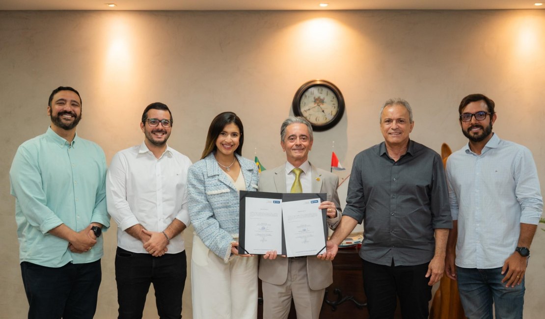 Governador em exercício assina ordem de serviço para obras do Pró-Estrada em Jacuípe