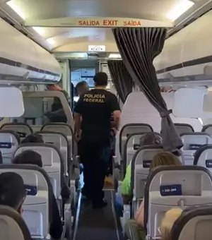 Homem é preso dentro de avião por dever quase R$ 30 mil em pensão alimentícia