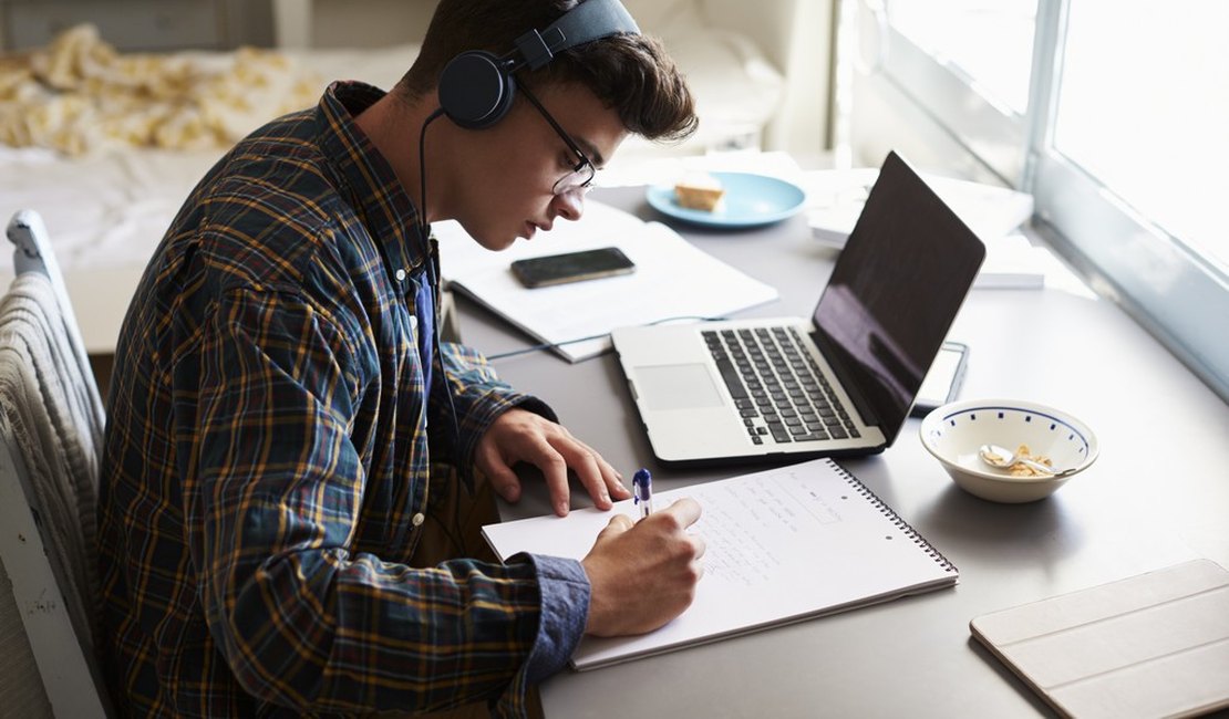 Prouni 2021: comprovação de informações pelos estudantes encerra hoje (12)