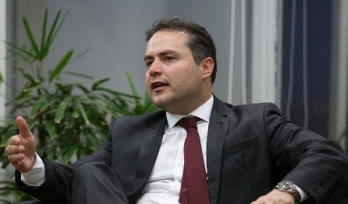 Governador Renan Filho anuncia antecipação do 13º para quarta-feira (14)