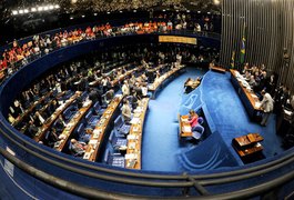 Senado conclui votação da reforma política e aprova recesso branco