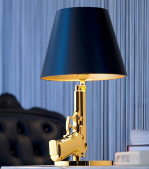 Abajur de arma de Claudia Leitte é uma obra do designer francês Philippe Starck e custa R$ 11.500