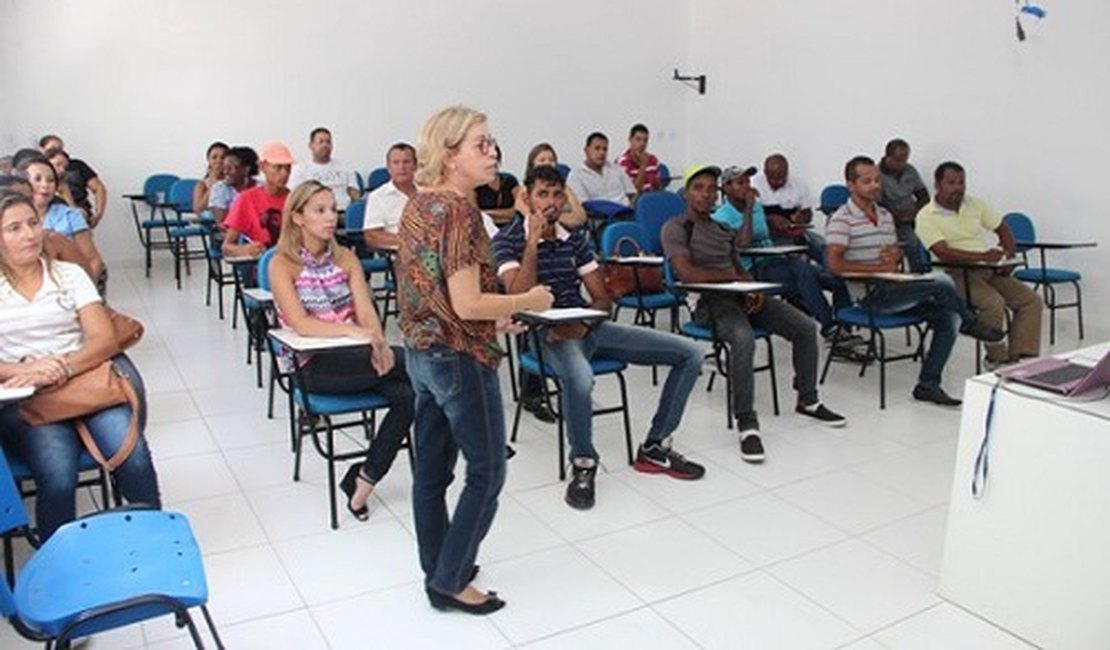 Rede estadual do Sine promove seminário de orientação ao trabalhador autônomo