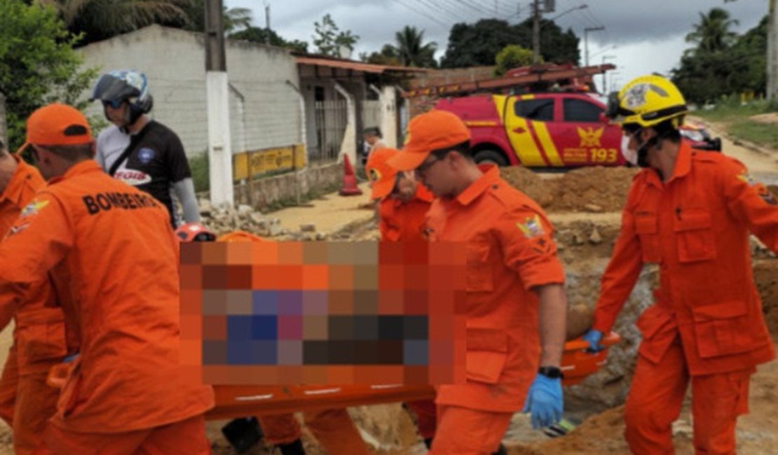 Motociclista tenta passar por trecho em obras e cai dentro de vala no bairro Planalto