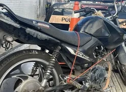 Motociclista sem CNH é autuado após desrespeitar fiscalização e manobras perigosas em Maceió