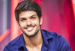 Ex-BBB Lucas garante não ter desistido de reatar com ex-noiva: 'Nunca'
