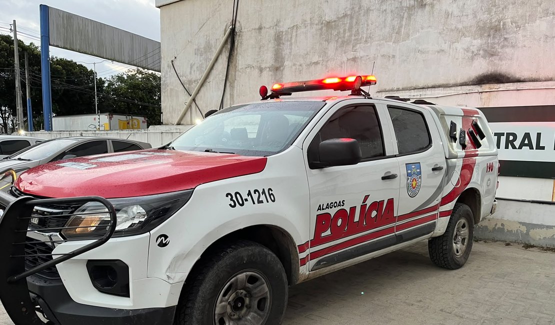 Quatro suspeitos são presos após furto em loja no Benedito Bentes
