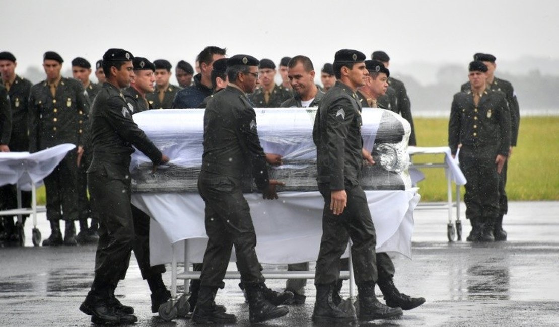 Governo da Bolívia culpa empresa e piloto por acidente com avião da Chapecoense